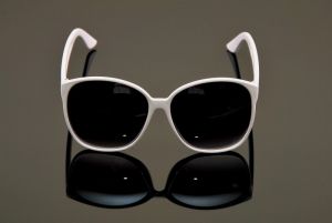 Okulary przeciwsłoneczne Muchy - białe